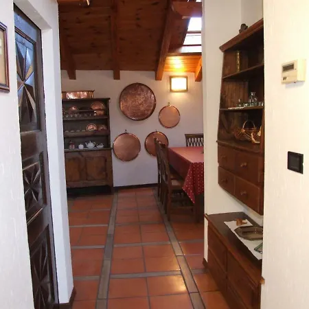 Le Rocher Nyaraló Châtillon