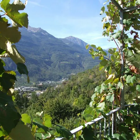 Le Rocher Dom wakacyjny *