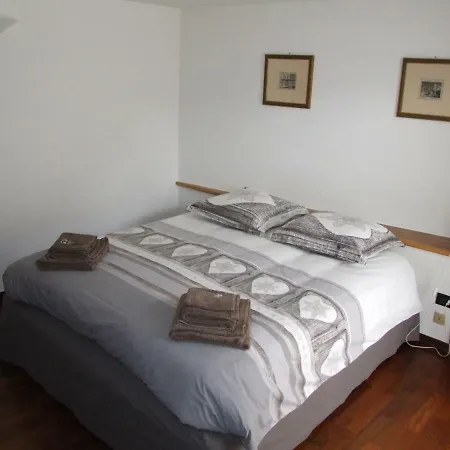 Le Rocher Сasa de vacaciones Châtillon